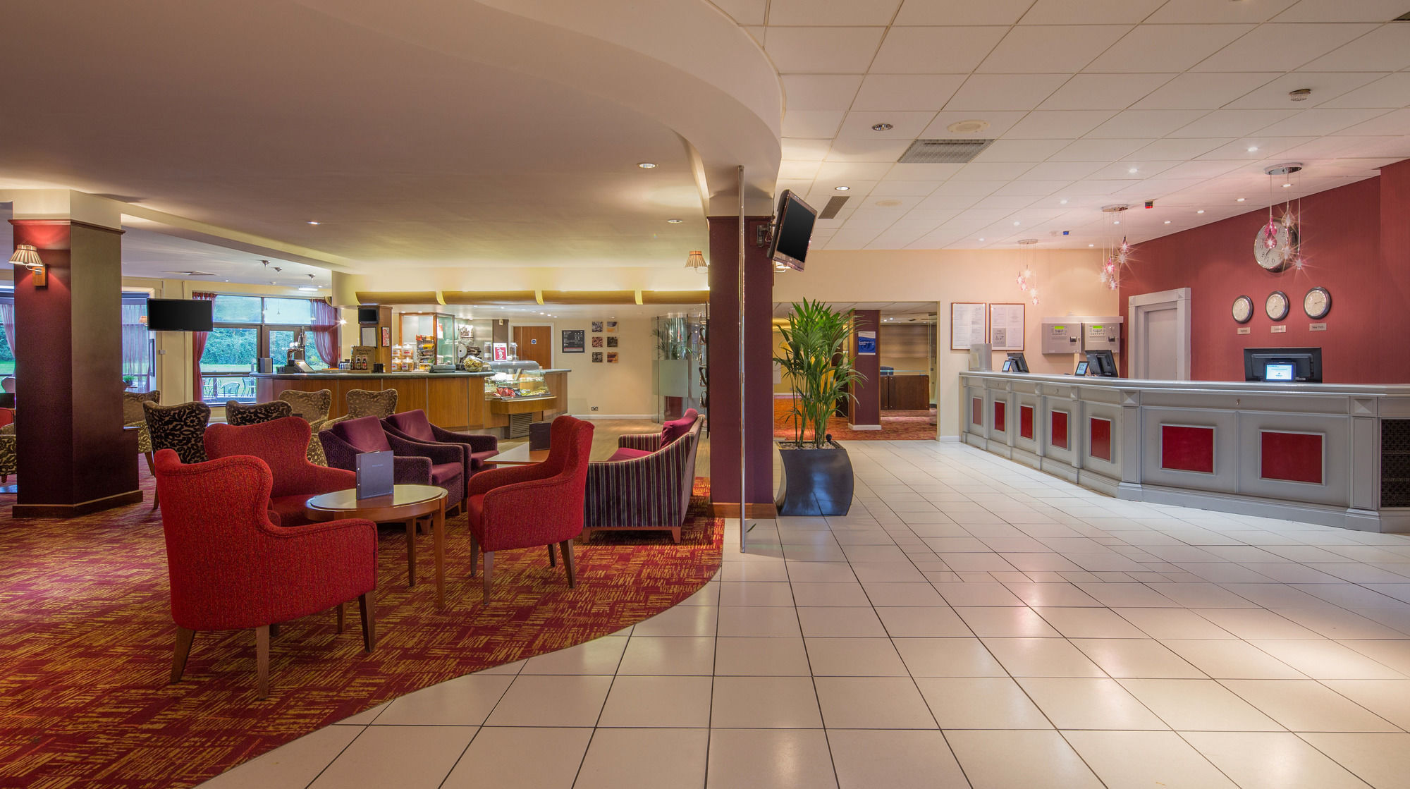Delta Hotels By Marriott Milton Keynes Exterior photo